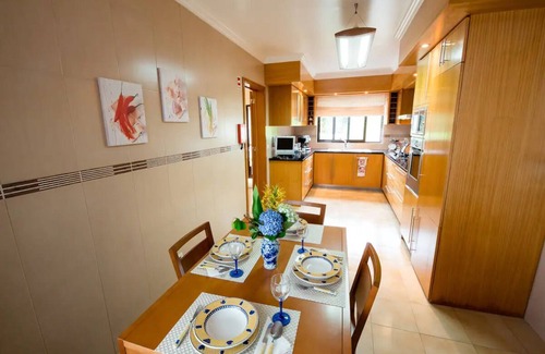 Vila Franca do Campo House | Description