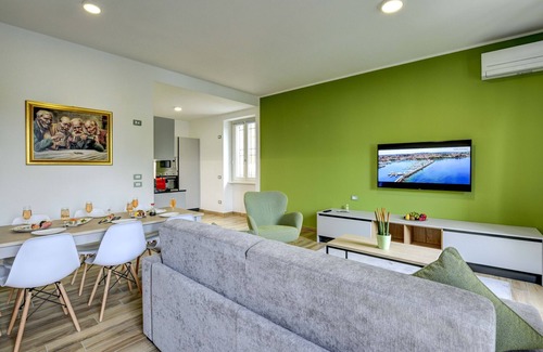 Desenzano del Garda City Centre Apartment | Desenzanoloft Palazzo Visconti - Gran Lugana