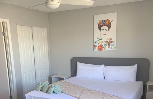 North Las Vegas House | Desert Bliss Retreat: 3BR, Ultimate Vegas Experience!