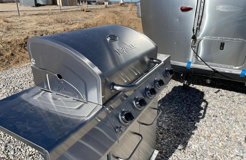 Joshua Tree Resort | Desert Delight 2 Bedroom Glamp Airstream