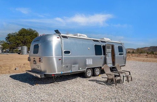 Joshua Tree Resort | Desert Delight 2 Bedroom Glamp Airstream