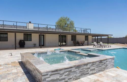 San Tan Valley House | Desert getaway retreat pool spa billiards bbq