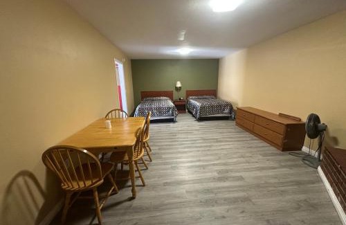 Corona Hotel | Desert Inn Motel