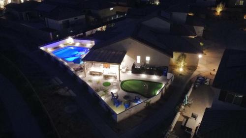 La Quinta House | Desert Isle Walk to Stadium Course MTN Views