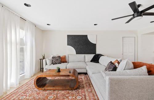 Raskin Estates House | Desert Legacy Hidden Hideaway