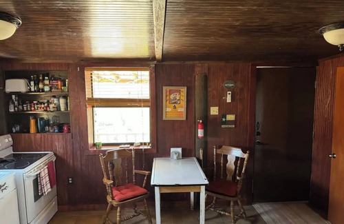 Terlingua Cabin | Desert Mountain Cabin-Grand Views