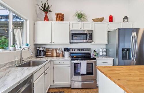 Deer Valley House | Desert Oasis - Heated Pool, BBQ & Game Room