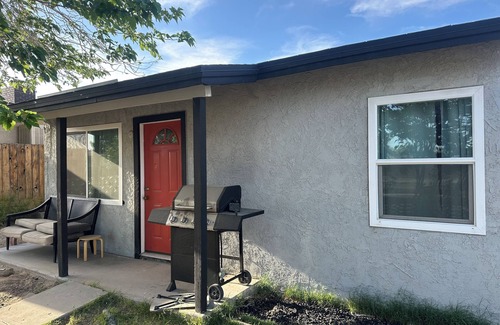 Barstow House | Desert Oasis Retreat in Barstow