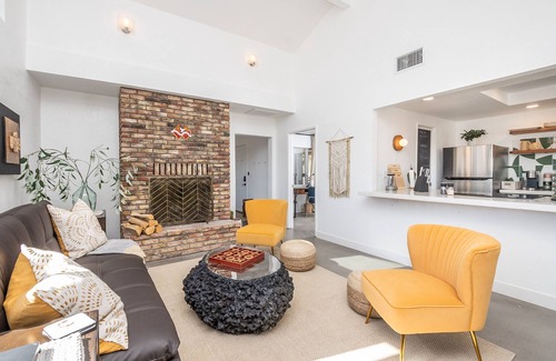 Yucca Valley House | Desert Paradise w/Epic Views + Firepit + Hot Tub