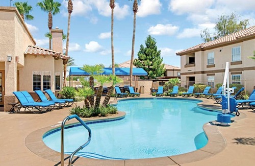 Las Vegas Condo | Desert Retreat Resort 1br suite Saturday check-in