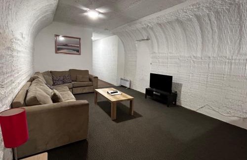 Coober Pedy Hotel | Desert View Apartments