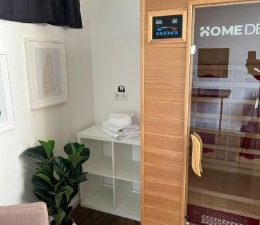 Pirna Apartment | Design Altstadtperle mit 2 Schlafzimmer- 6 Personen-Waschmaschine - Parkplatz-Infrarotkabine