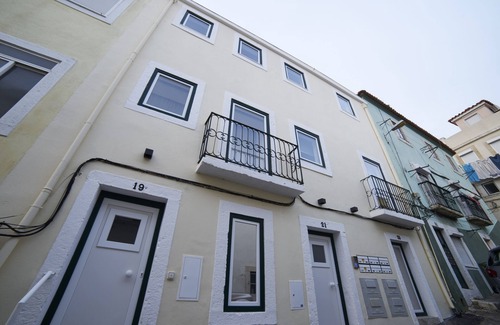 Pena Apartment | Design apartment with A/C, wifi, outside patio and 500 meters from city center