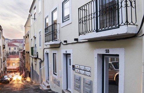 Pena Apartment | Design apartment with A/C, wifi, outside patio and 500 meters from city center