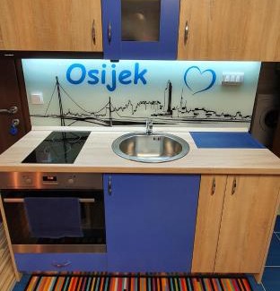 Osijek Apartment | Design Apartments Red Blue
