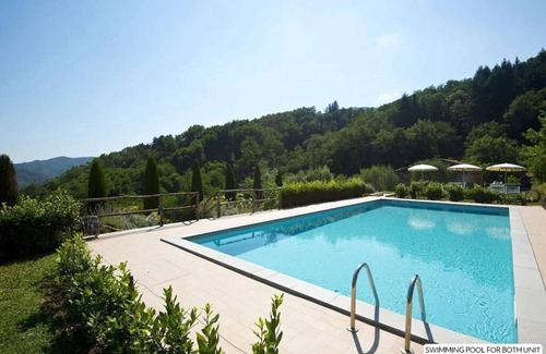 Pescaglia House | Design house in Tuscan style surrounded by nature