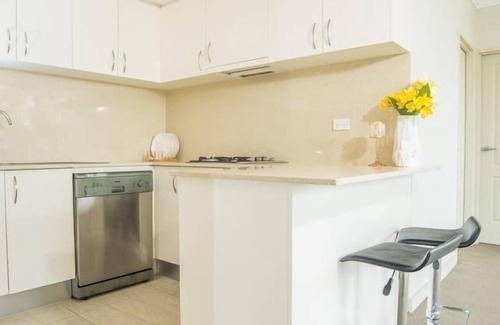 Gordon Apartment | Designed Home Of Ultimate Convenience In Gordon
