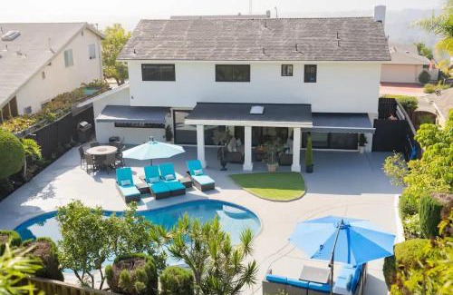 Bay Ho House | Designer Family Home with Resort-Style Oasis