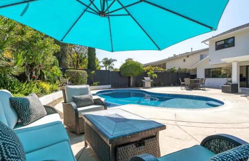 Bay Ho House | Designer Family Home with Resort-Style Oasis