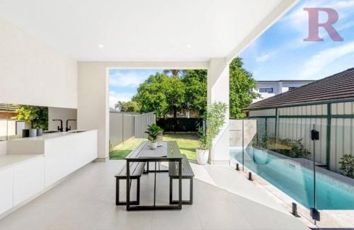 Caringbah South House | Designer Family Retreat with Pool Next to Cronulla