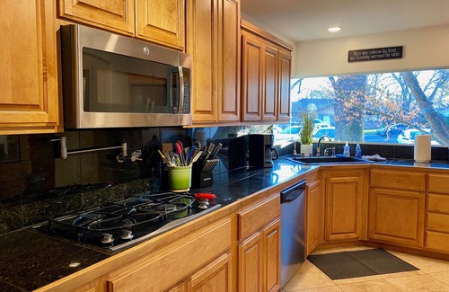 Chico House | Designer Home Nestled In Redwood Trees W/Fenced Backyard near Bidwell Park