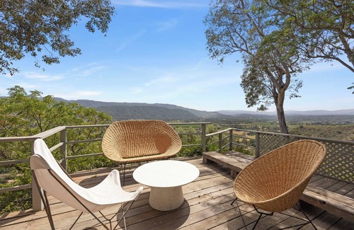 Ojai House | Designer Mid-Century House with 10 Acres of Nature with Stunning Views