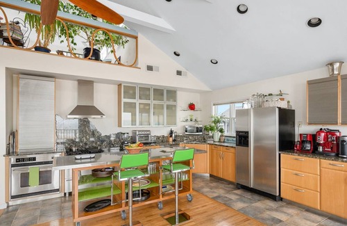 West Hampton Dunes House | Designer Oceanfront Luxury Bdrms! surround sound art collection,hot tubonBeach