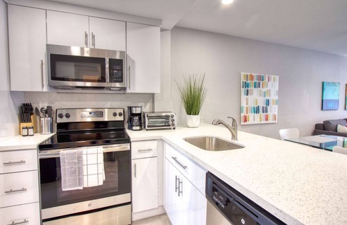 Downtown Fort Lauderdale Condo | ✨Designer One Bedroom Apartment at Fort Lauderdale