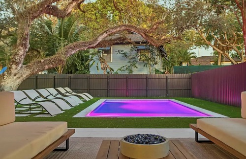 Tarpon River House | Designer's Dream in FTL-Pool, Theater, Luxurious Pool
