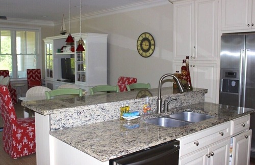 Seabrook Island House | Designer Saltmarsh Townhome! Neighborhood Pool! Great Location! Amenity Cards!