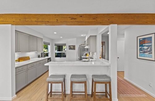 Stowe Area Condo | DESIGNER STOWE home: PRIME LOCATION, private hot tub with views