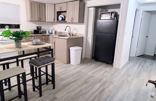 Town N County Park House | DESIRABLE LOCATION & SECURE Neighborhood.