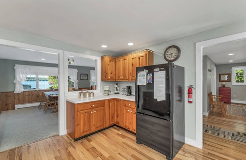 Moultonborough House | Desirable Senter Cove location