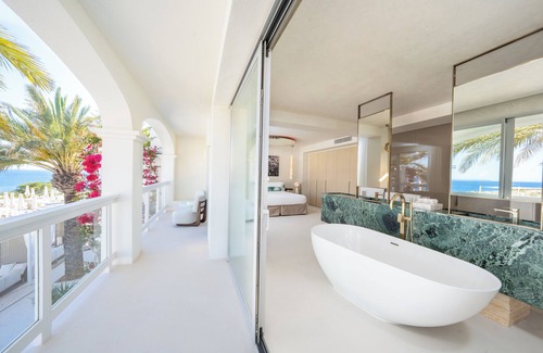 Cap Martinet Hotel | Destino Five Ibiza - 5-Star Grand Luxe Resort