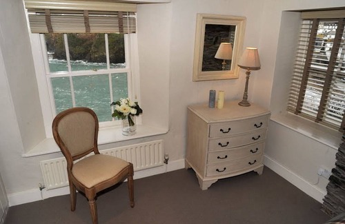 Port Isaac Cottage | Detached 2 Bedroom Cottage Above Port Isaac Harbour As Featured In Doc Martin.