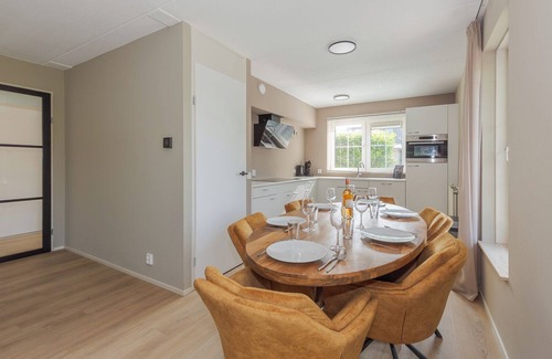 Makkum Cabin | Detached Beachvilla with a large yard, two bathrooms, and the option for a location on the open water at Beach Resort Makkum.