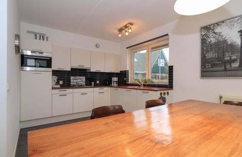 Makkum Cabin | Detached Beachvilla with a large yard, two bathrooms, and the option for a location on the open water at Beach Resort Makkum.