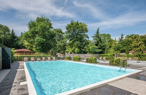 Municipality of Harderwijk House | Detached bungalow in Harderwijk with shared pool