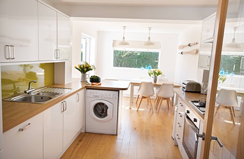 Croyde House | Detached comfortable airy bungalow big sunny garden between beach and village.