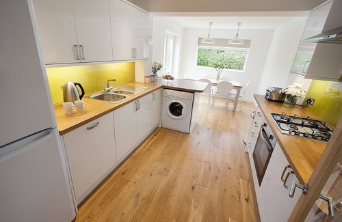 Croyde House | Detached comfortable airy bungalow big sunny garden between beach and village.