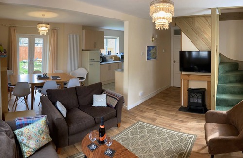 Pembroke House | Detached Cottage In Pembrokeshire Coast National Park, one mile from beach
