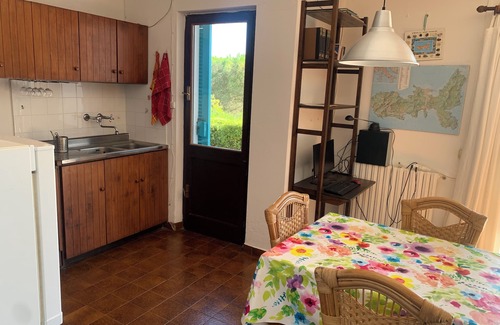 Capoliveri House | detached holiday home with sea view, quiet but central, large enclosed garden