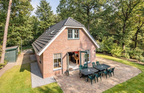 Hooghalen House | Detached holiday home with dishwasher, in a nature reserve