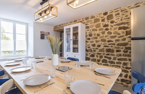 Anneville-en-Saire Cottage | Detached house with enclosed garden in Anneville-en-Saire