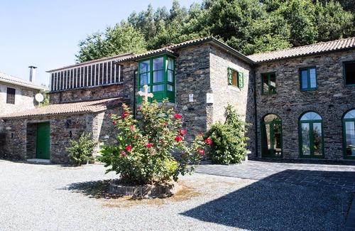 Valdovino House | Detached house in Pazo Gallego near the beach (Casa dos Arcos)