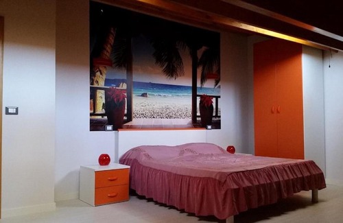 Milazzo House | Detached house with garden