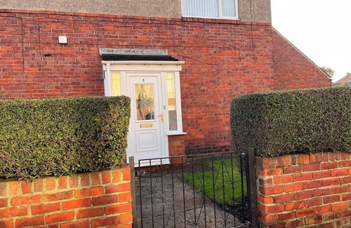 Seaton Sluice Apartment | Detached, spacious upper-floor maisonette with garden by the sea. Pet friendly!
