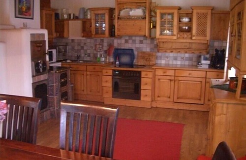 Maishofen House | Detached wooden house with fantastic view, tranquil location