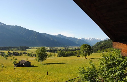 Maishofen House | Detached wooden house with fantastic view, tranquil location