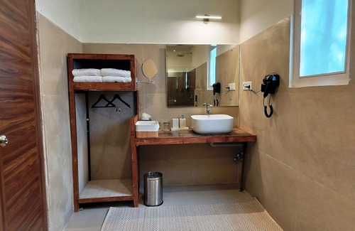 Sidhpur Hotel | Dev Bhoomi Farms & Cottages